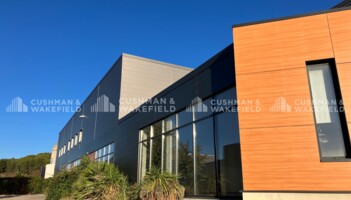 Location entrepôts / activités Aix-en-Provence Cushman & Wakefield