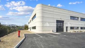 Location entrepôts / activités La Ciotat Cushman & Wakefield