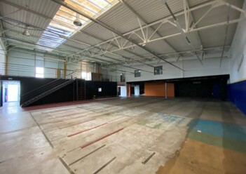 Location commerces Pessac Cushman & Wakefield