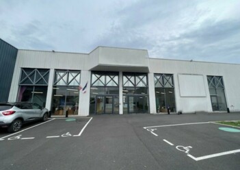 Location commerces Mérignac Cushman & Wakefield