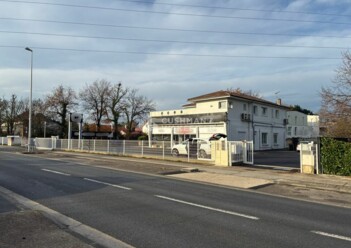Achat commerces Pessac Cushman & Wakefield