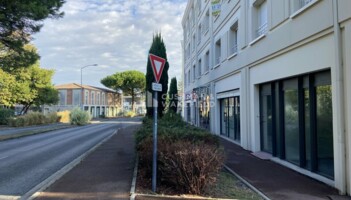 Location commerces Bruges Cushman & Wakefield