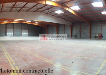 Location entrepôts / activités Tarascon Cushman & Wakefield