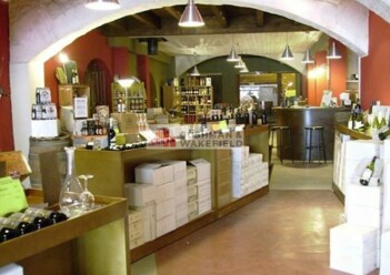 Location commerces Nîmes Cushman & Wakefield