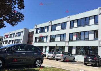 Location bureaux École-Valentin Cushman & Wakefield