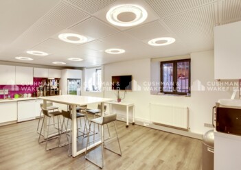Location bureaux privés Fontainebleau Cushman & Wakefield