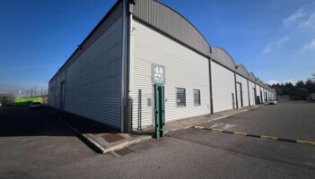 Location entrepôts / activités Saint-Priest Cushman & Wakefield