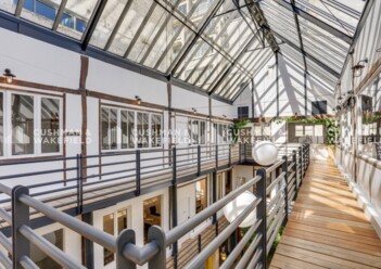 Location plateaux indépendants Paris 10 Cushman & Wakefield