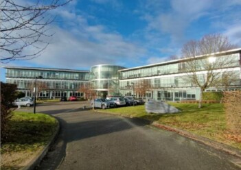 Achat ou Location bureaux Voisins-le-Bretonneux Cushman & Wakefield