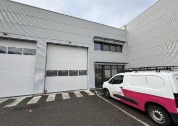 Location entrepôts / activités Genas Cushman & Wakefield