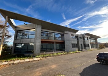 Location entrepôts / activités Décines-Charpieu Cushman & Wakefield