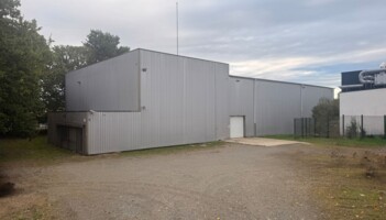 Location entrepôts / activités La Mézière Cushman & Wakefield